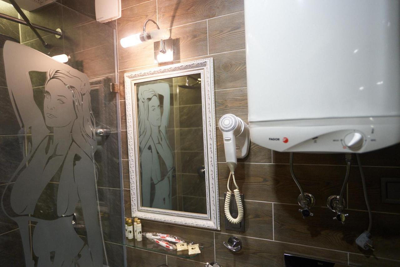 Apartment On Pobeda 4 With Sauna *